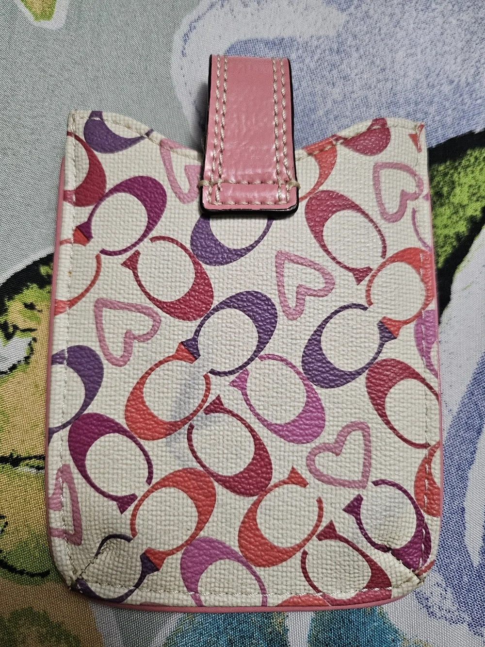 COACH Y2K HERITAGE HEART ELECTRONICS CASE